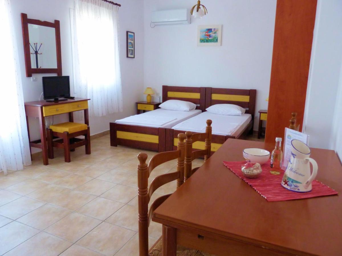 Ioli Apartments Alopronia Ngoại thất bức ảnh
