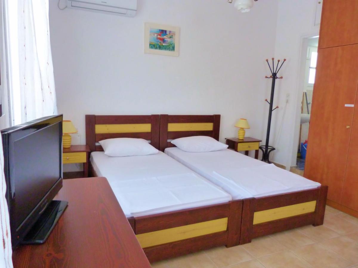 Ioli Apartments Alopronia Ngoại thất bức ảnh