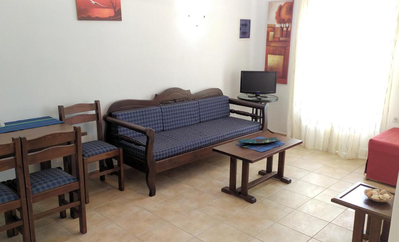 Ioli Apartments Alopronia Ngoại thất bức ảnh