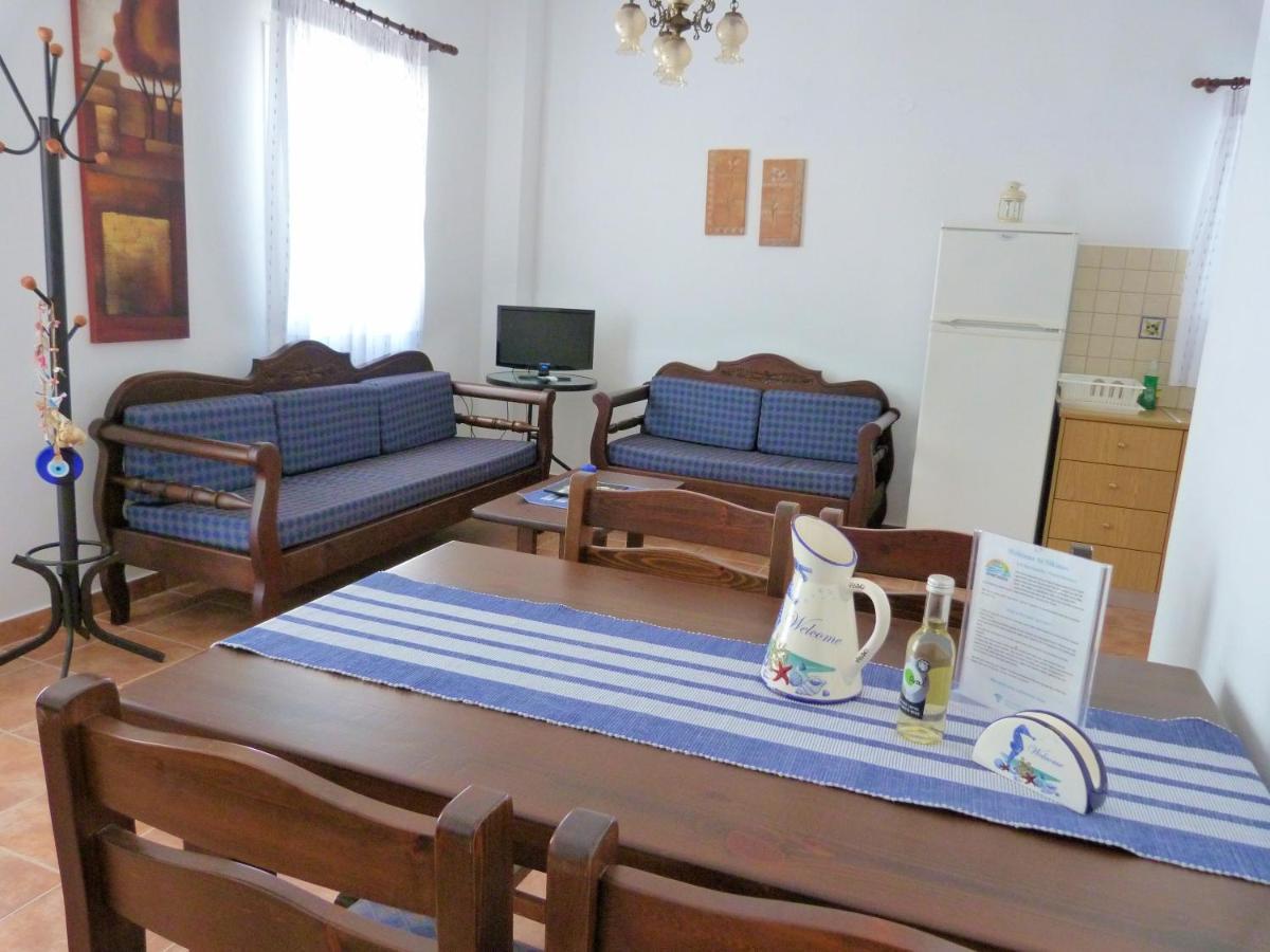 Ioli Apartments Alopronia Ngoại thất bức ảnh