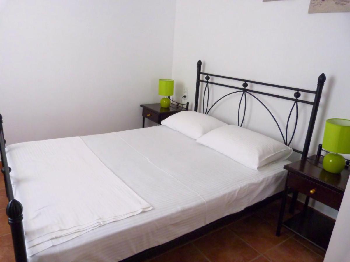Ioli Apartments Alopronia Ngoại thất bức ảnh