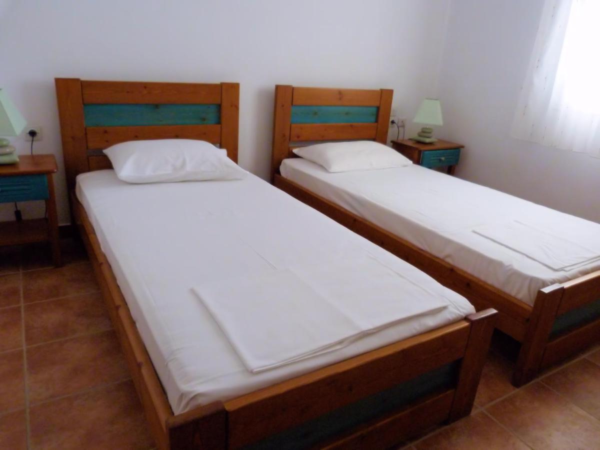 Ioli Apartments Alopronia Ngoại thất bức ảnh