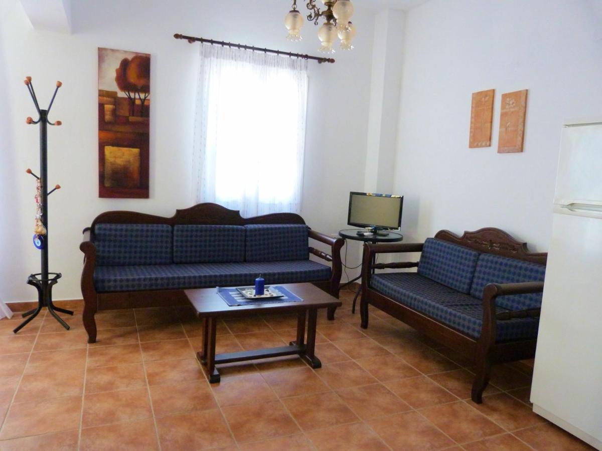 Ioli Apartments Alopronia Ngoại thất bức ảnh