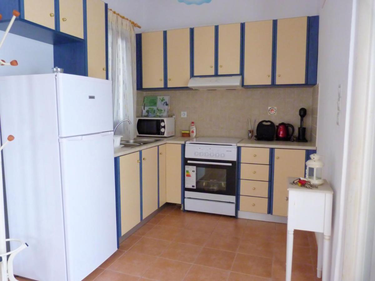 Ioli Apartments Alopronia Ngoại thất bức ảnh