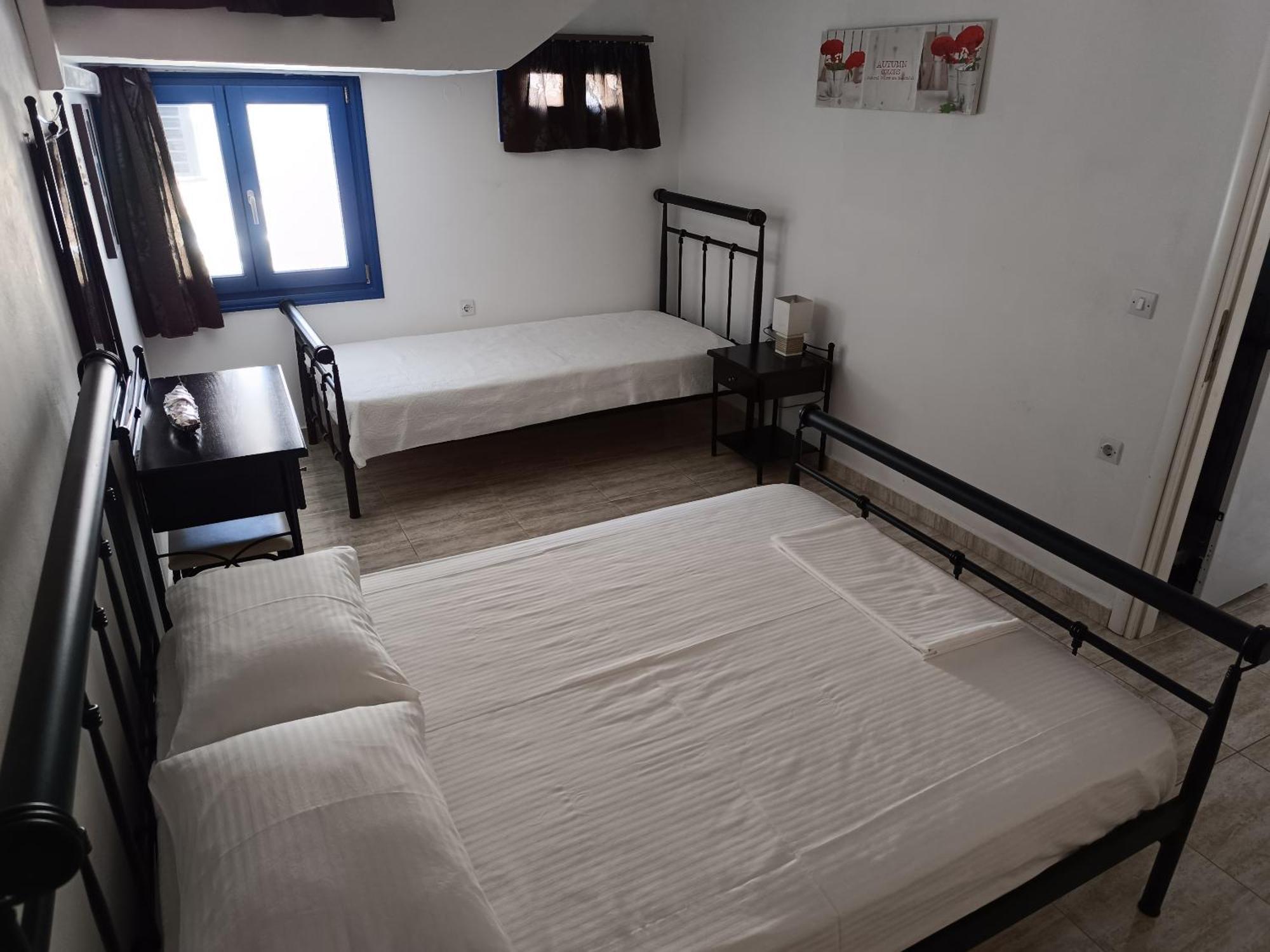 Ioli Apartments Alopronia Ngoại thất bức ảnh