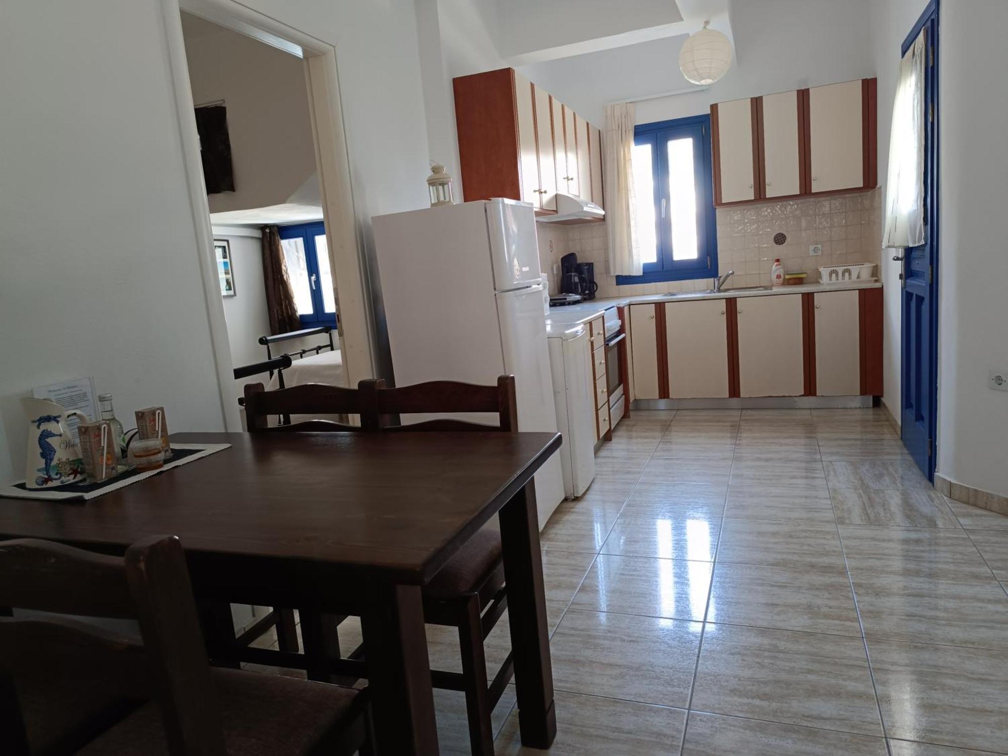Ioli Apartments Alopronia Ngoại thất bức ảnh