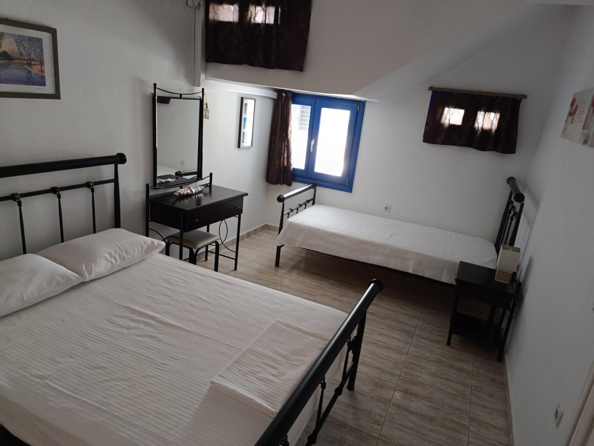 Ioli Apartments Alopronia Ngoại thất bức ảnh
