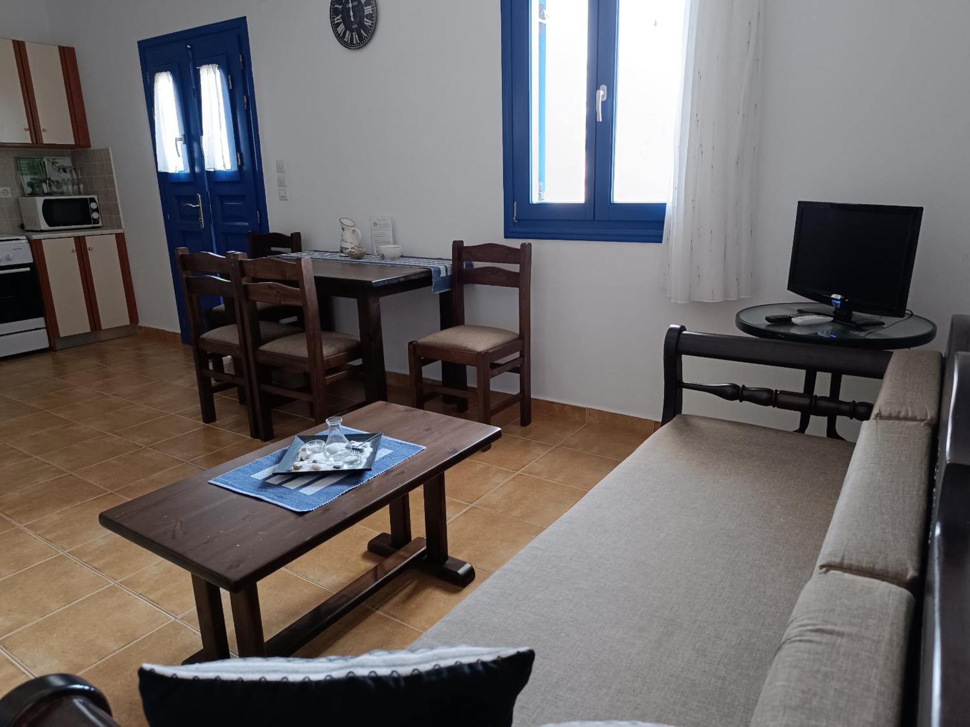 Ioli Apartments Alopronia Ngoại thất bức ảnh